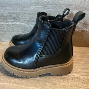 Old Navy Black Kids Chelsea Boots Size 5c